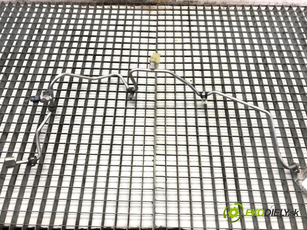 DACIA DUSTER SUV 2022 85 kW 1.5 dCi 115 (HMAD) 1461 rúrka klimatizace  (Trubka klimatizace)