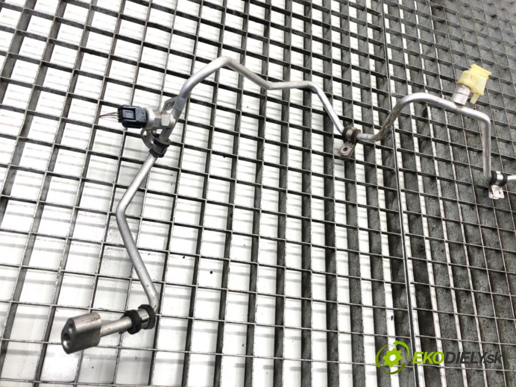 DACIA DUSTER SUV 2022 85 kW 1.5 dCi 115 (HMAD) 1461 rúrka klimatizace  (Trubka klimatizace)