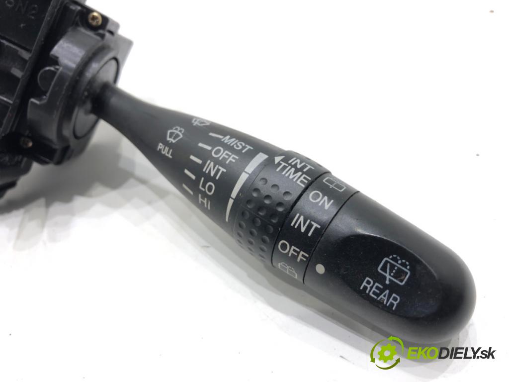 SUZUKI SWIFT III liftback 2006 68 kW 1.3 (RS 413) 1328 Prepínač stieračov  (Prepínacie páčky pod volantom)