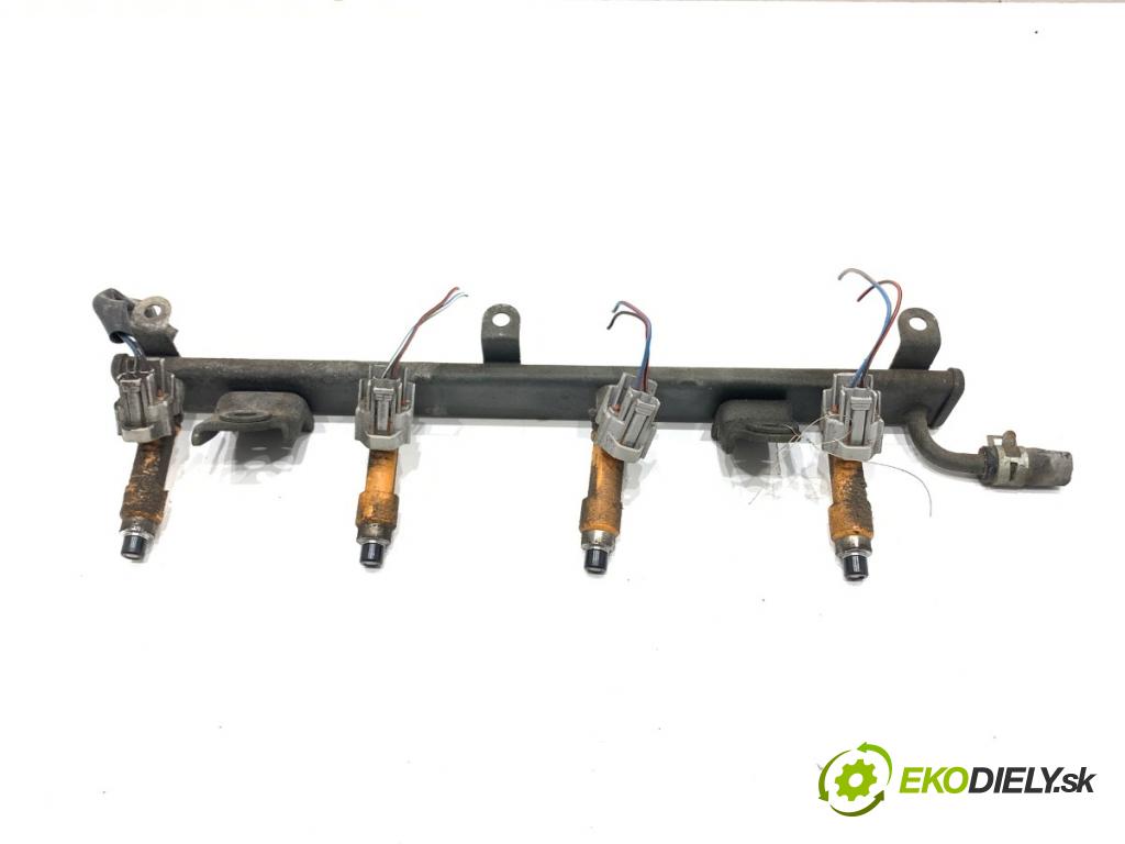 SUZUKI SWIFT III liftback 2006 68 kW 1.3 (RS 413) 1328 Lišta vstrekovacia 297500-0120 (Vstrekovacia lišta)