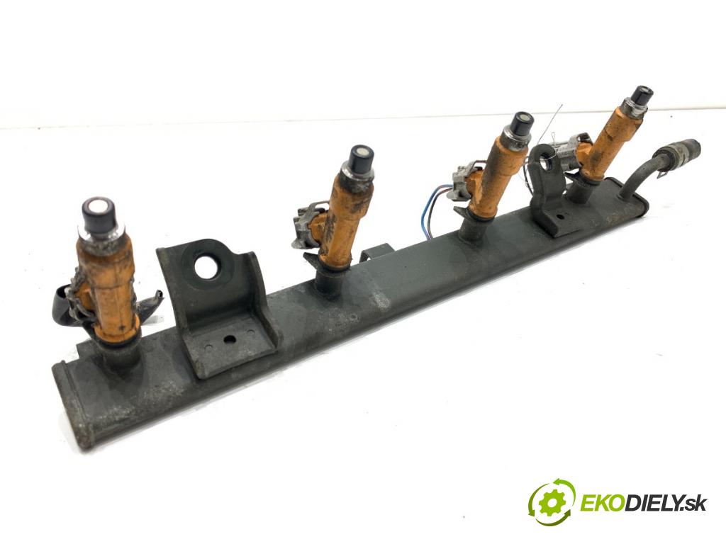 SUZUKI SWIFT III liftback 2006 68 kW 1.3 (RS 413) 1328 Lišta vstrekovacia 297500-0120 (Vstrekovacia lišta)