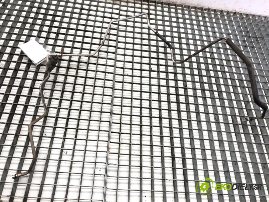 SUZUKI SWIFT III liftback 2006 68 kW 1.3 (RS 413) 1328 rúrka klimatizácie  (Rúrka klimatizácie)