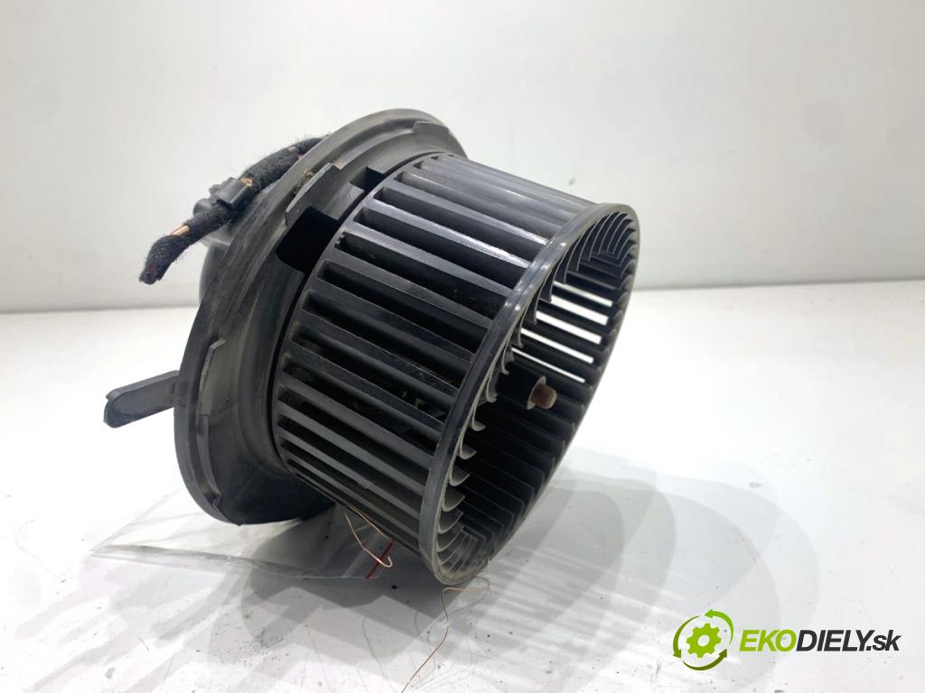VW TIGUAN SUV 2013 81 kW 2.0 TDI 1968 ventilátor kúrenia 3C1820015T