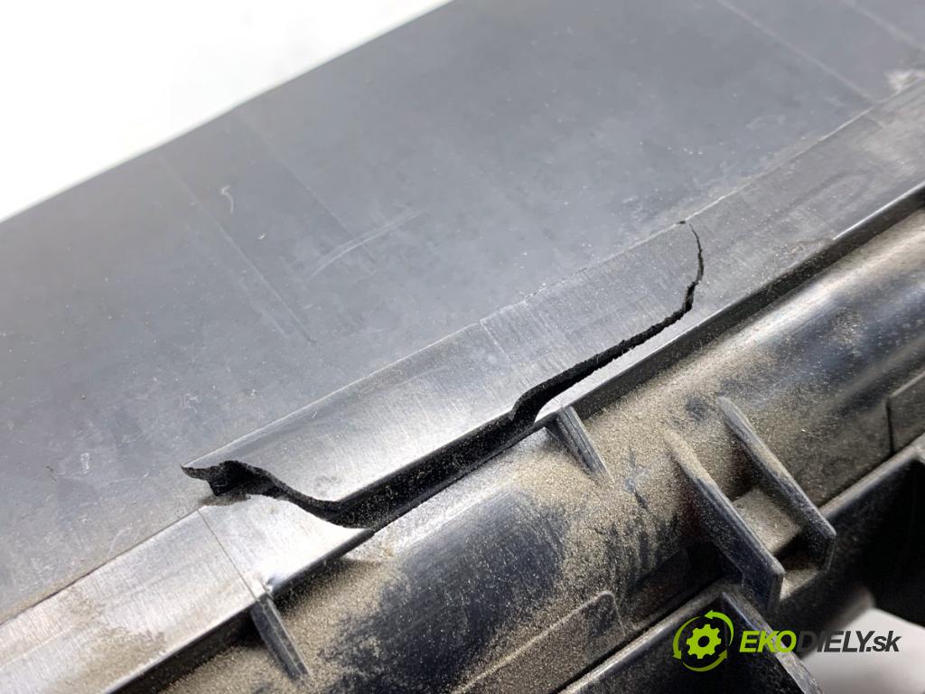 VW TIGUAN SUV 2013 81 kW 2.0 TDI 1968 Skrinka poistková  (Poistková skrinka)