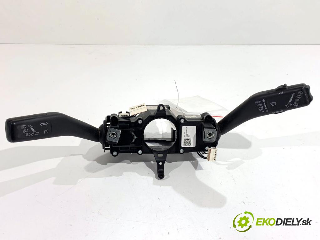 VW TIGUAN SUV 2013 81 kW 2.0 TDI 1968 Prepínač kombinovaný 5K0953502L (Prepínacie páčky pod volantom)