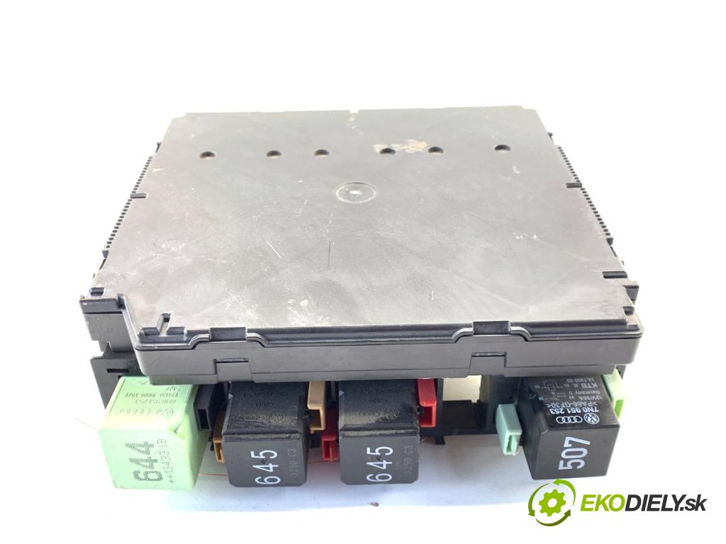 VW TIGUAN SUV 2013 81 kW 2.0 TDI 1968 Modul komfortu 5K0937086Q (Modul komfortu)