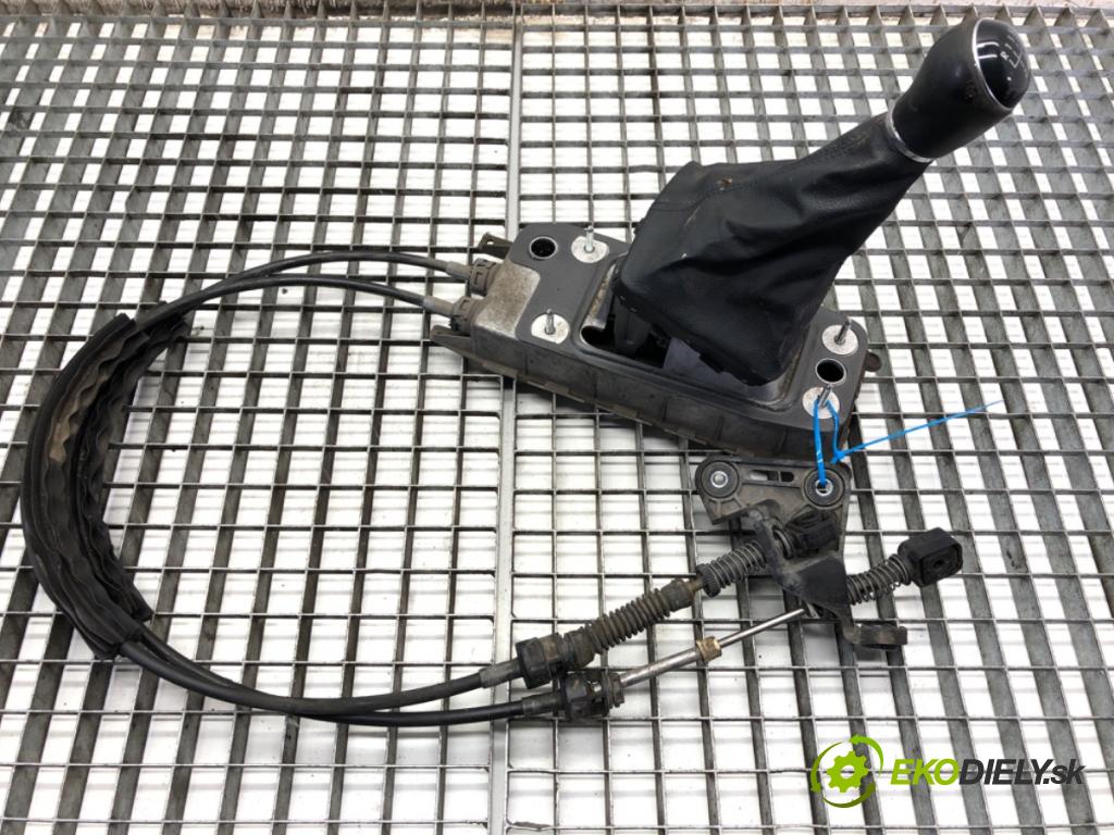 VW TIGUAN SUV 2013 81 kW 2.0 TDI 1968 Kulisa 5N0711049T (Rýchlostná páka (kulisa))