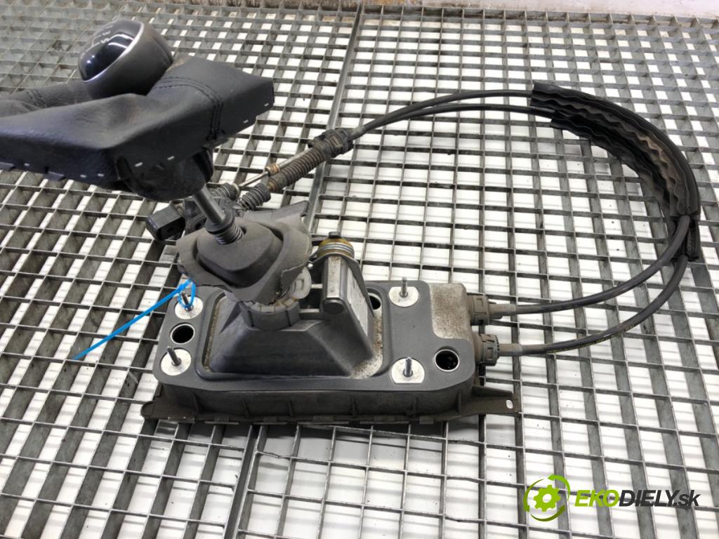 VW TIGUAN SUV 2013 81 kW 2.0 TDI 1968 Kulisa 5N0711049T (Rýchlostná páka (kulisa))