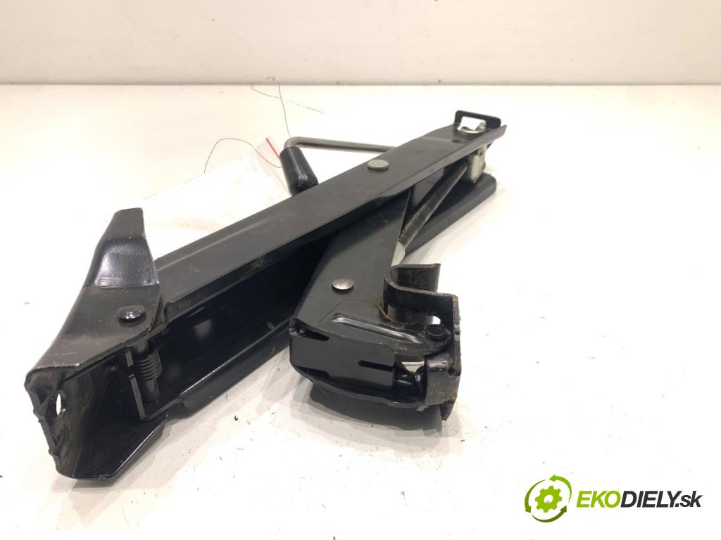 VW TIGUAN SUV 2013 81 kW 2.0 TDI 1968 ZVEDÁK: - mechanismus 5N0011031A