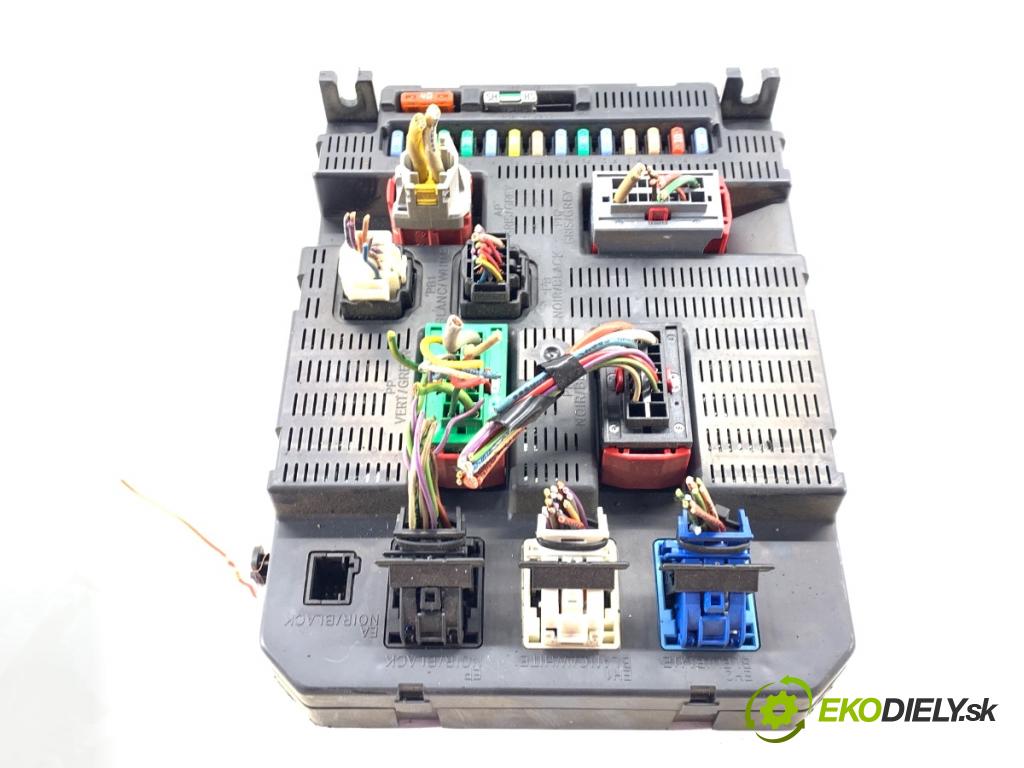 PEUGEOT 207 liftback 2008 54 kW 1.4 1360 Modul BSI 9663798280 (Poistková skrinka)
