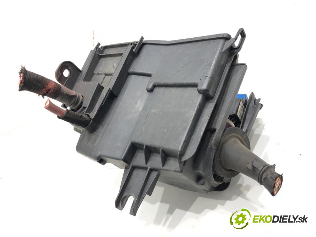 RENAULT TRAFIC III Autobus 2015 92 kW 1.6 dCi 125 (JGMH) 1598 Skrinka poistková 243503708R (Poistková skrinka)