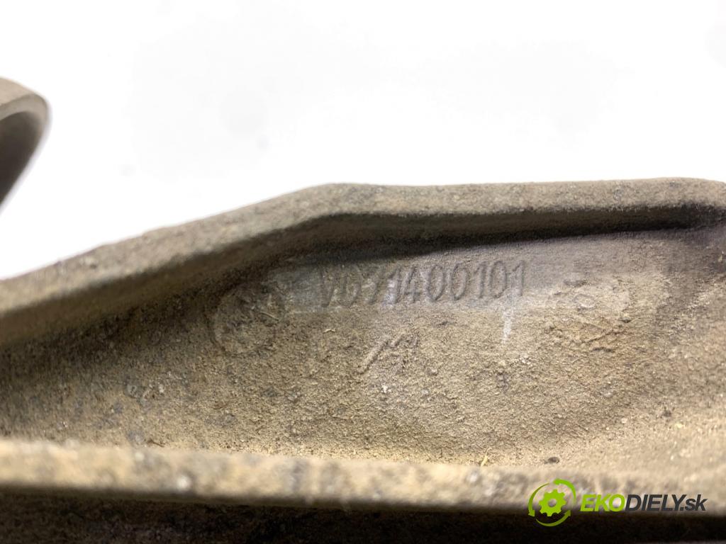 VW TRANSPORTER T6 Autobus 2020 81 kW 2.0 TDI 1968 držák převodovky 7E0399151B