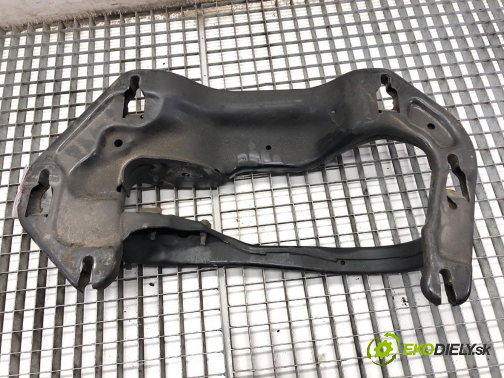 BMW F16 SUV 2015 230 kW xDrive 40 d 2993 Držiak prevodovky 6854188