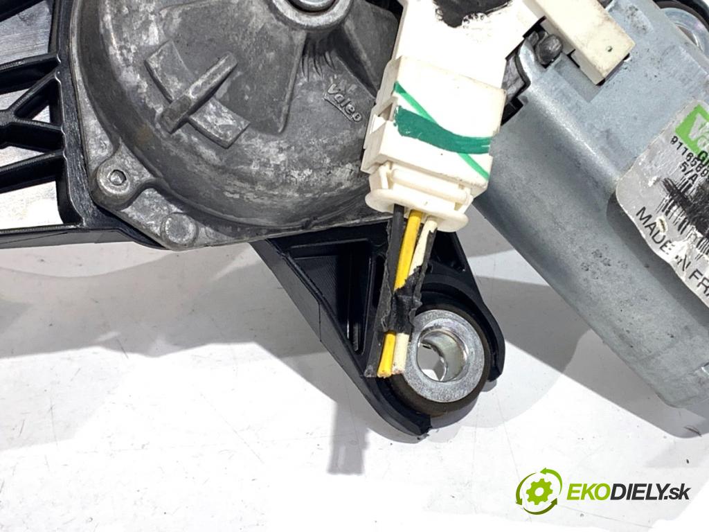 RENAULT TRAFIC III Autobus 2015 92 kW 1.6 dCi 125 (JGMH) 1598 Motor stieračov zad pravy 53014312