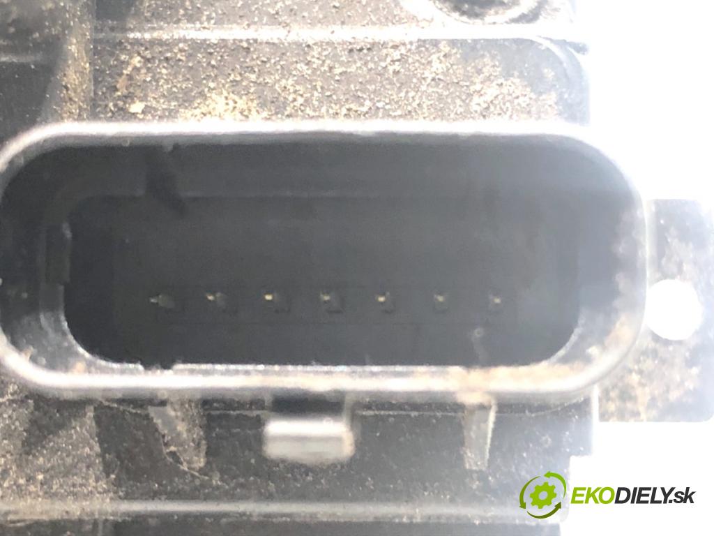 KIA CEED Kombi 2008 85 kW 1.6 CRDi 115 1582 zámok Dvere pravy zad