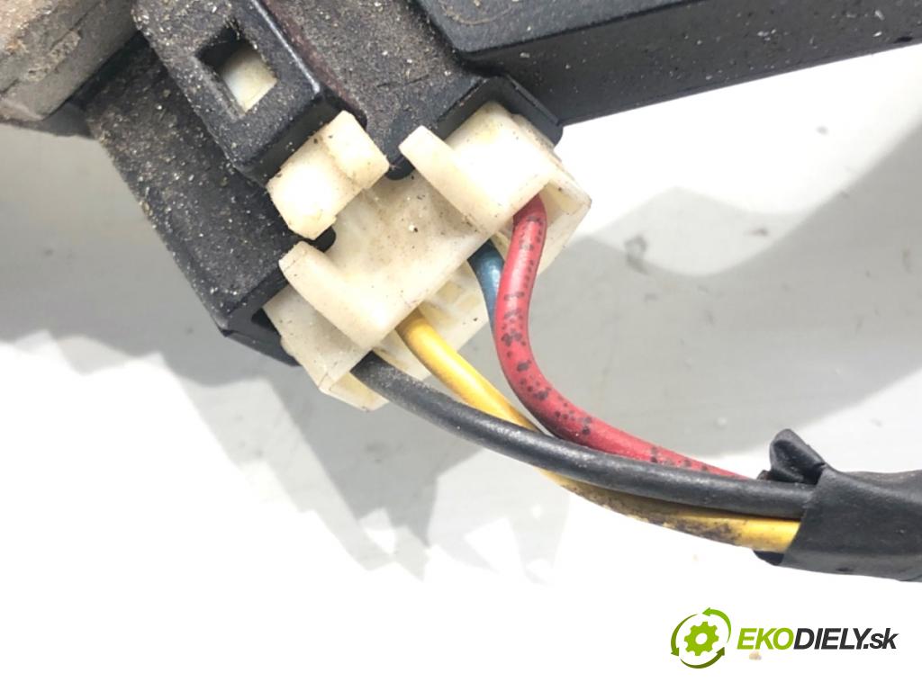 KIA CEED Kombi 2008 85 kW 1.6 CRDi 115 1582 Motor stieračov zad 98700-1H500