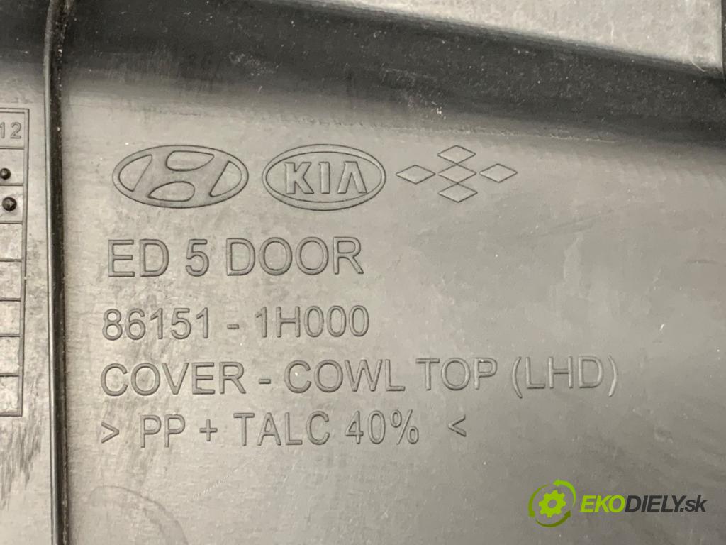 KIA CEED Kombi 2008 85 kW 1.6 CRDi 115 1582 Torpédo, plast pod čelné okno 86151-1H000 (Torpédo (plast pod čelným sklom))