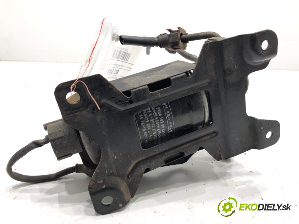 KIA CEED Kombi 2008 85 kW 1.6 CRDi 115 1582 obal filtra paliva  (Kryt palivového filtru)