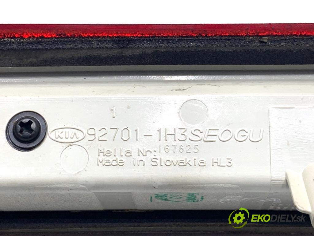 KIA CEED Kombi 2008 85 kW 1.6 CRDi 115 1582 Svetlo brzdových svetiel 92701-1H3
