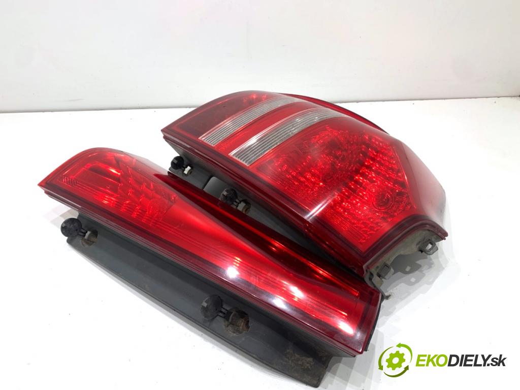 KIA CEED Kombi 2008 85 kW 1.6 CRDi 115 1582 Svetlo ľavy zad 92401-1H3
