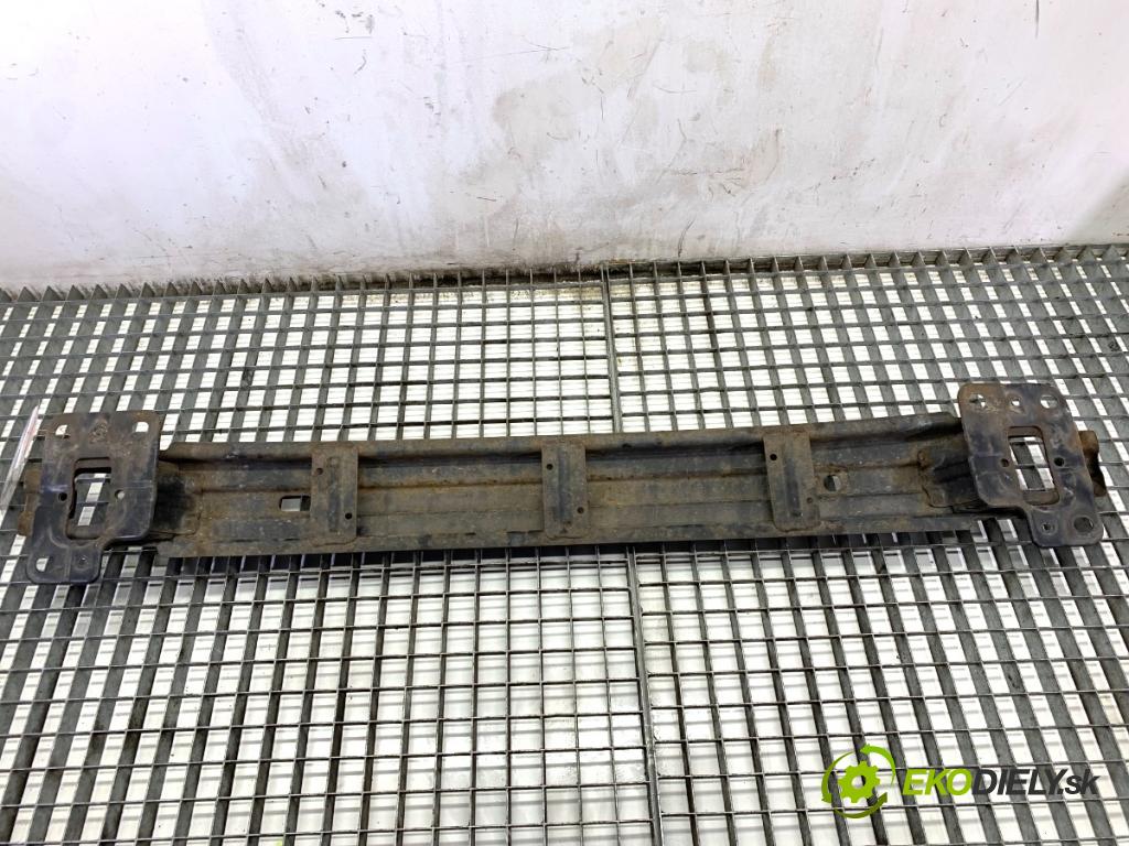 KIA CEED Kombi 2008 85 kW 1.6 CRDi 115 1582 výztuha nárazníka přední část  (Přední výztuha)