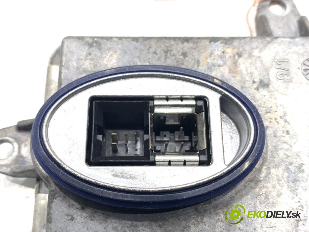 BMW F16 SUV 2015 230 kW xDrive 40 d 2993 Menič XENON 7317408 (Riadiaca jednotka xenónu)