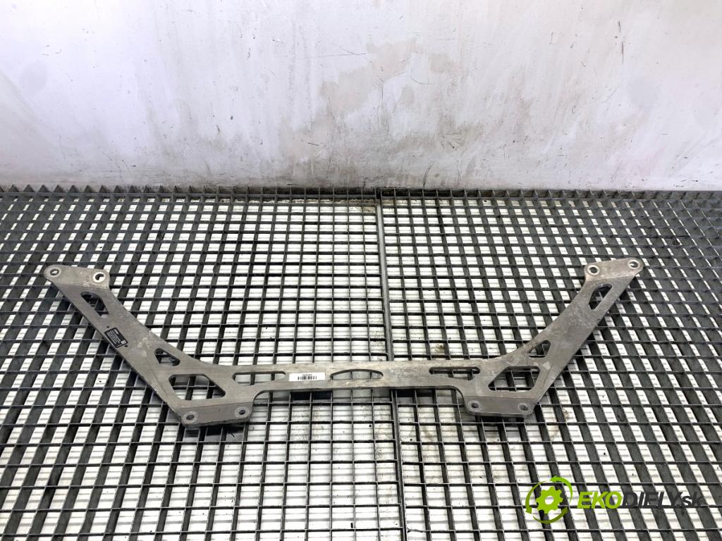 BMW G30 sedan 2021 460 kW M5 Competition 4395 Výstuha horná 8075677 (Výstuha)