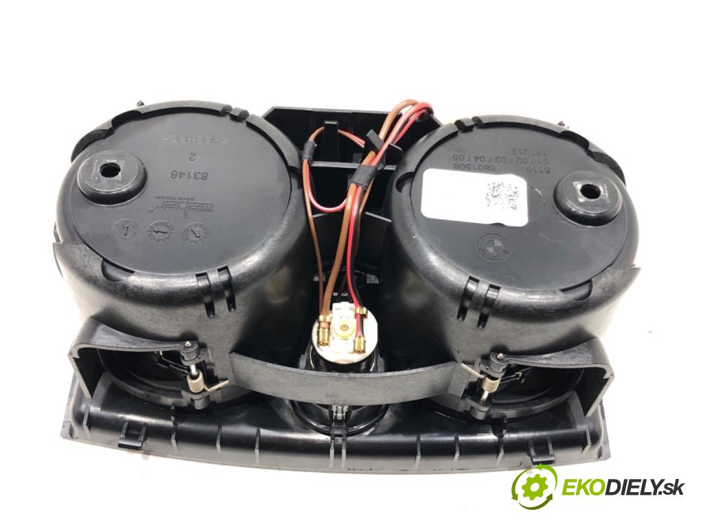 BMW G30 sedan 2021 460 kW M5 Competition 4395 Držiak na nápoje 6801508 (Držiak (úchyt) na nápoje)