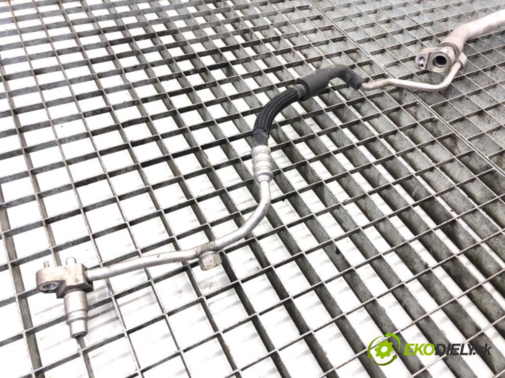 BMW G30 sedan 2021 460 kW M5 Competition 4395 rúrka klimatizace 7854427 (Trubka klimatizace)