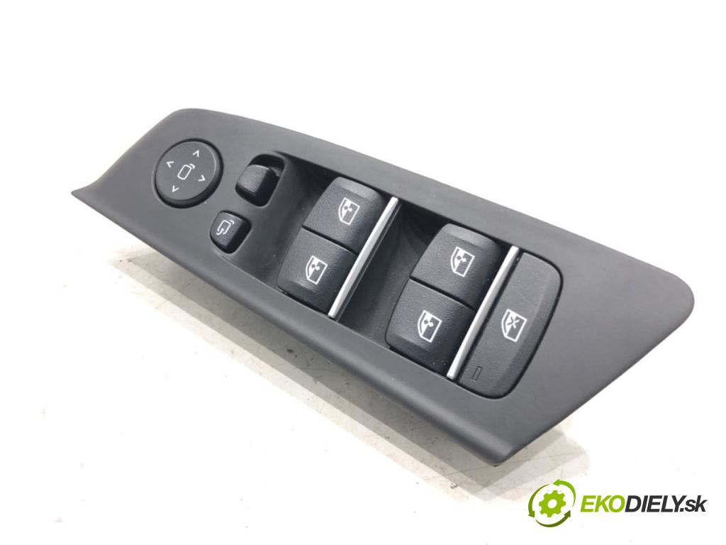 BMW G30 sedan 2021 460 kW M5 Competition 4395 Prepínač okien 6832729 (Prepínacie páčky pod volantom)