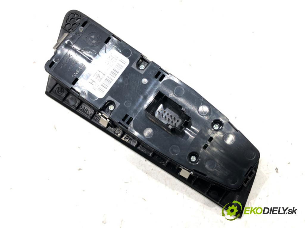 BMW G30 sedan 2021 460 kW M5 Competition 4395 Prepínač okien 6832729 (Prepínacie páčky pod volantom)