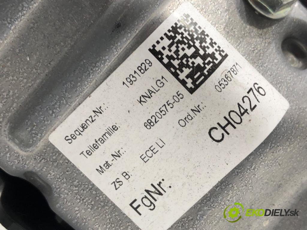 BMW G30 sedan 2021 460 kW M5 Competition 4395 AirBag koleno: 6820575