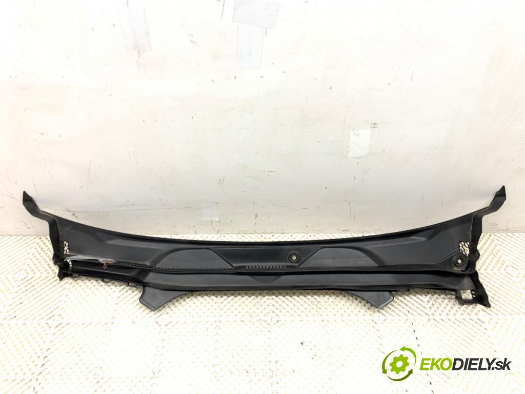 BMW G30 sedan 2021 460 kW M5 Competition 4395 torpédo plast pod čelní okno 7388714 (Plast pod čelním sklem)