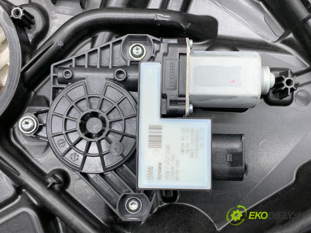 BMW G30 sedan 2021 460 kW M5 Competition 4395 Mechanizmus okna pravy predný 7360424
