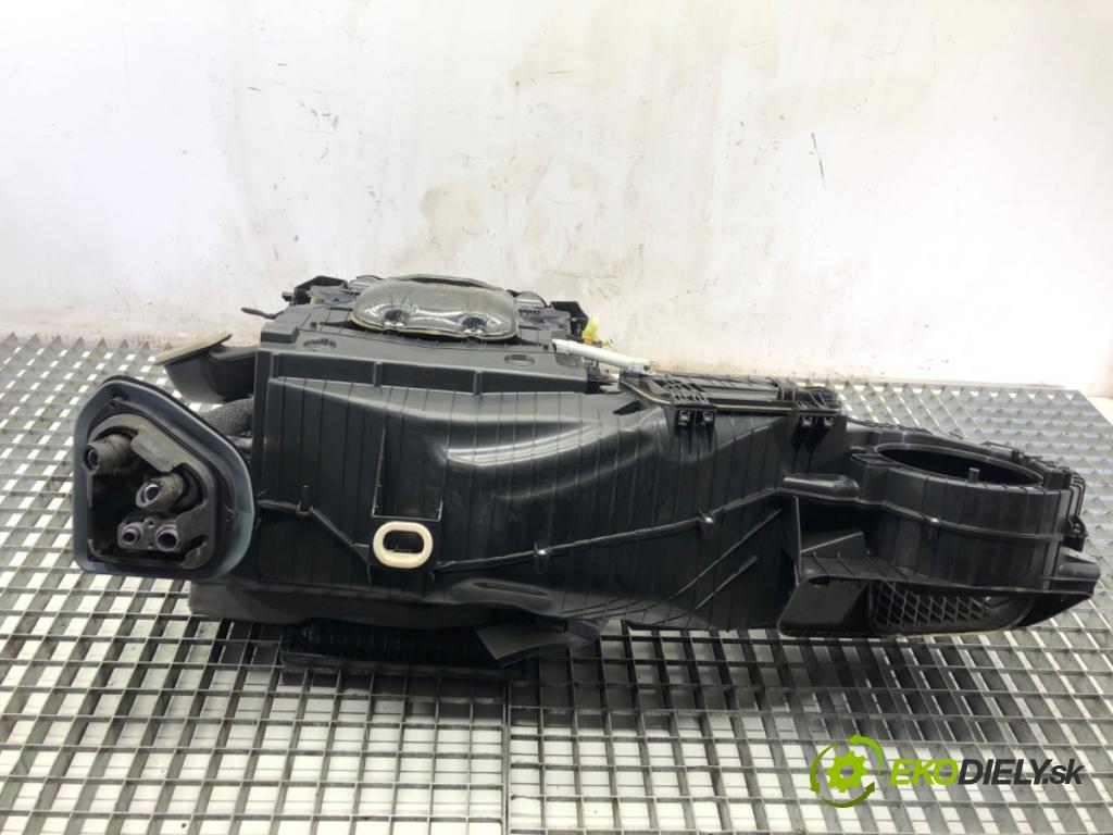 BMW G30 sedan 2021 460 kW M5 Competition 4395 topné těleso radiátor topení komplet KOMBAJN 6997030 (Radiátor topení)