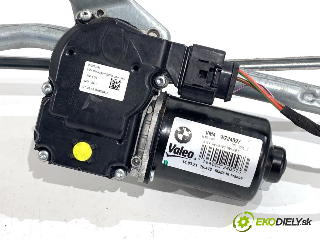 BMW G30 sedan 2021 460 kW M5 Competition 4395 Mechanizmus stieračov predný W227231 W224097 (Motorček stieračov predný)