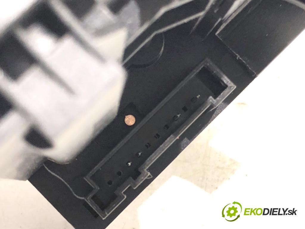 BMW G30 sedan 2021 460 kW M5 Competition 4395 Kulisa 9882343 (Rýchlostná páka (kulisa))