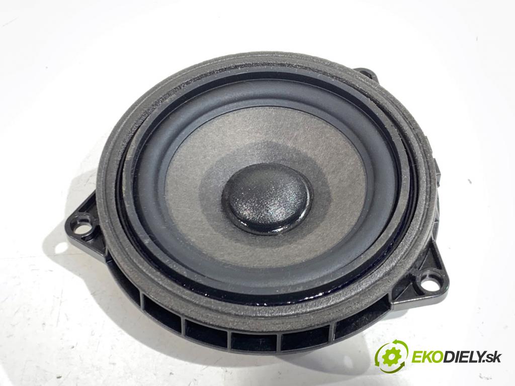 BMW G30 sedan 2021 460 kW M5 Competition 4395 reproduktory 6801076 6801075