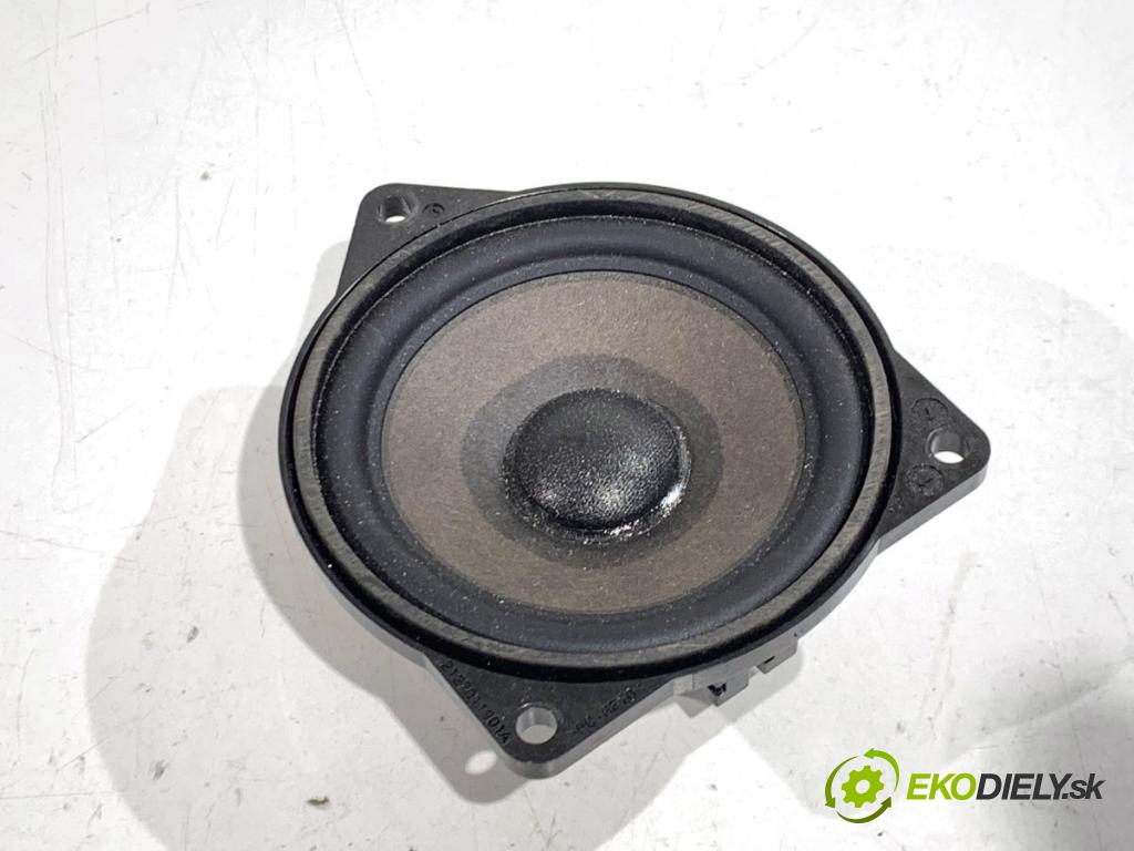 BMW G30 sedan 2021 460 kW M5 Competition 4395 reproduktory 6801076 6801075