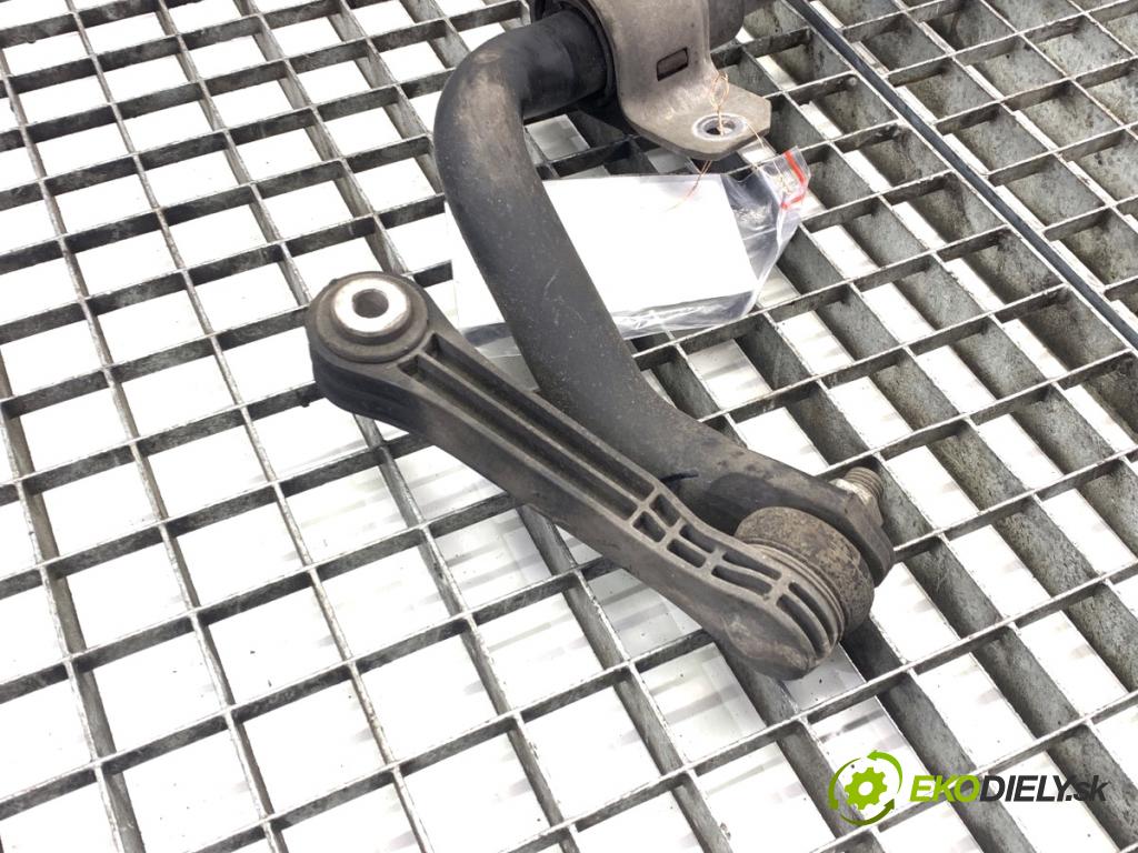 BMW G30 sedan 2021 460 kW M5 Competition 4395 Tyč stabilizátora zad 8074131 (Stabilizátor predný)