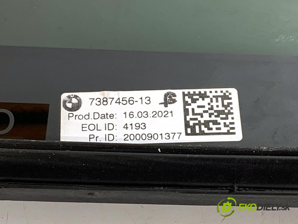 BMW G30 sedan 2021 460 kW M5 Competition 4395 Okno pravy zad trojuholník 7387456