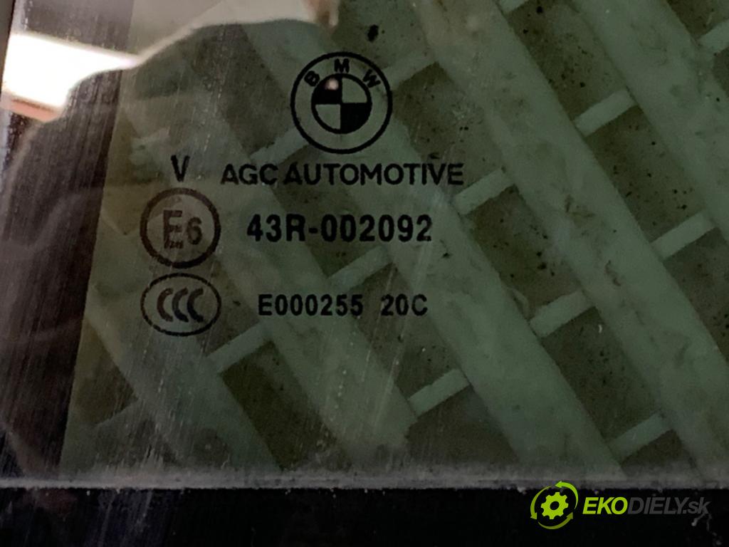 BMW G30 sedan 2021 460 kW M5 Competition 4395 Okno ľavy zad trojuholník 7387455