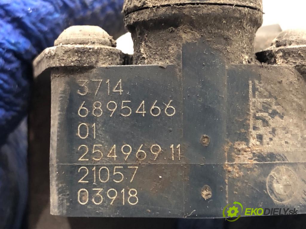 BMW G30 sedan 2021 460 kW M5 Competition 4395 Snímač XENON zad pravy 6895466