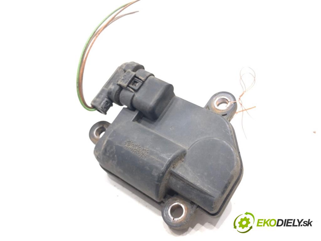 BMW G30 sedan 2021 460 kW M5 Competition 4395 Nastavovač zvod, potrubie 8686640 (Motorček ostatné)