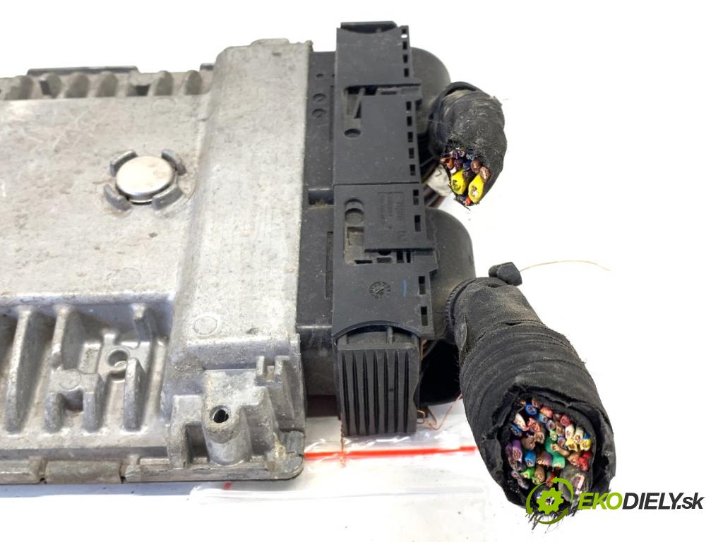 SKODA ROOMSTER nadwozie wielkoprzestrzenne (MPV) 2010 63 kW 1.2 TSI 1197 riadiaca jednotka Motor 03F906070AR (Riadiaca jednotka)