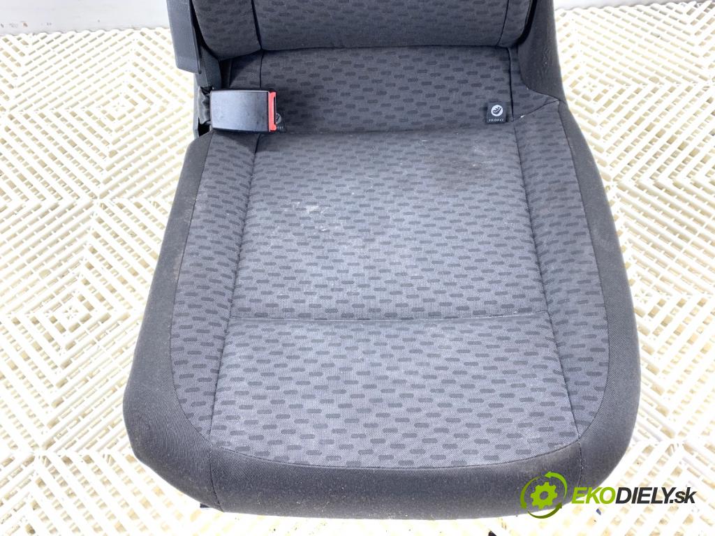SKODA ROOMSTER nadwozie wielkoprzestrzenne (MPV) 2010 63 kW 1.2 TSI 1197 Sedadlo zad ľavy