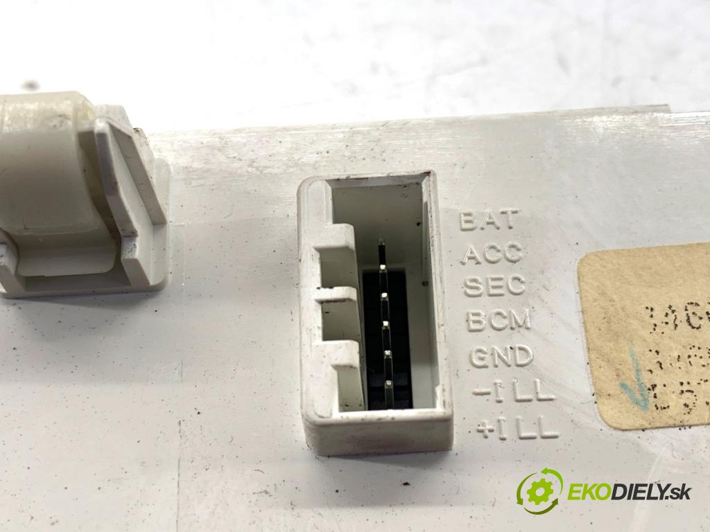 SUZUKI SWIFT III liftback 2009 68 kW 1.3 (RS 413) 1328 Dislpej  (Prístrojová doska)