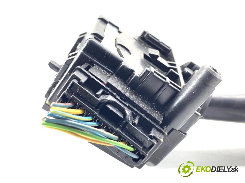 SUZUKI SWIFT III liftback 2009 68 kW 1.3 (RS 413) 1328 Prepínač stieračov  (Prepínacie páčky pod volantom)