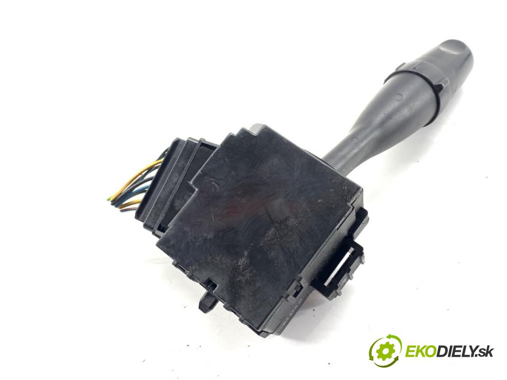 SUZUKI SWIFT III liftback 2009 68 kW 1.3 (RS 413) 1328 Prepínač stieračov  (Prepínacie páčky pod volantom)