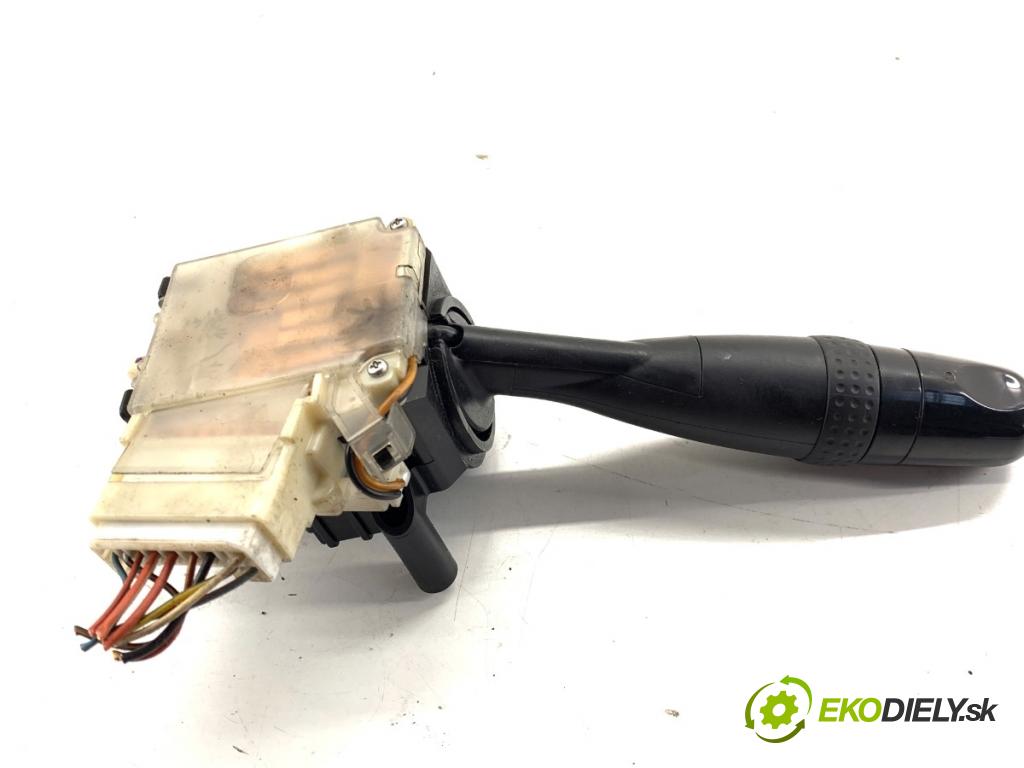 SUZUKI SWIFT III liftback 2009 68 kW 1.3 (RS 413) 1328 Prepínač smeroviek  (Prepínacie páčky pod volantom)